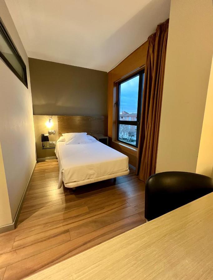 Hotel Duero Laguna de Duero Luaran gambar