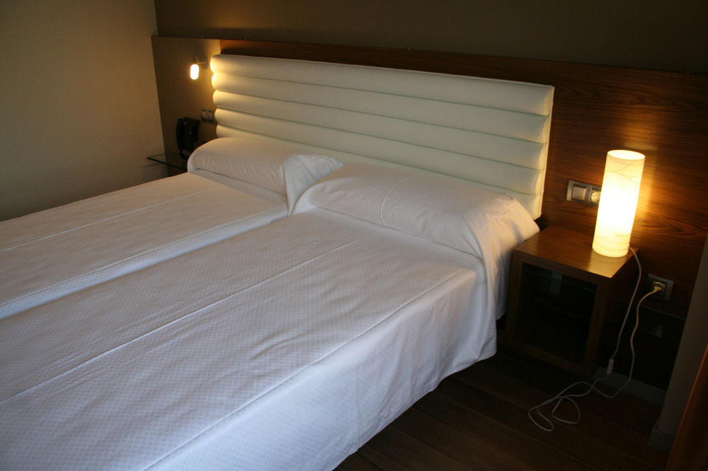 Hotel Duero Laguna de Duero Luaran gambar
