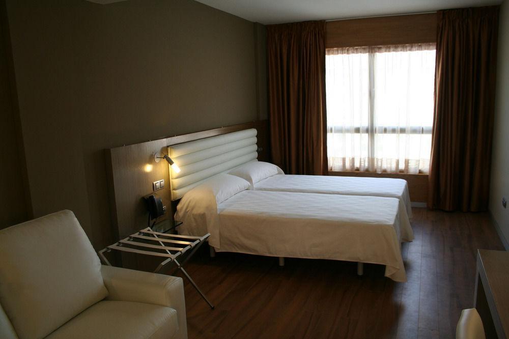 Hotel Duero Laguna de Duero Luaran gambar